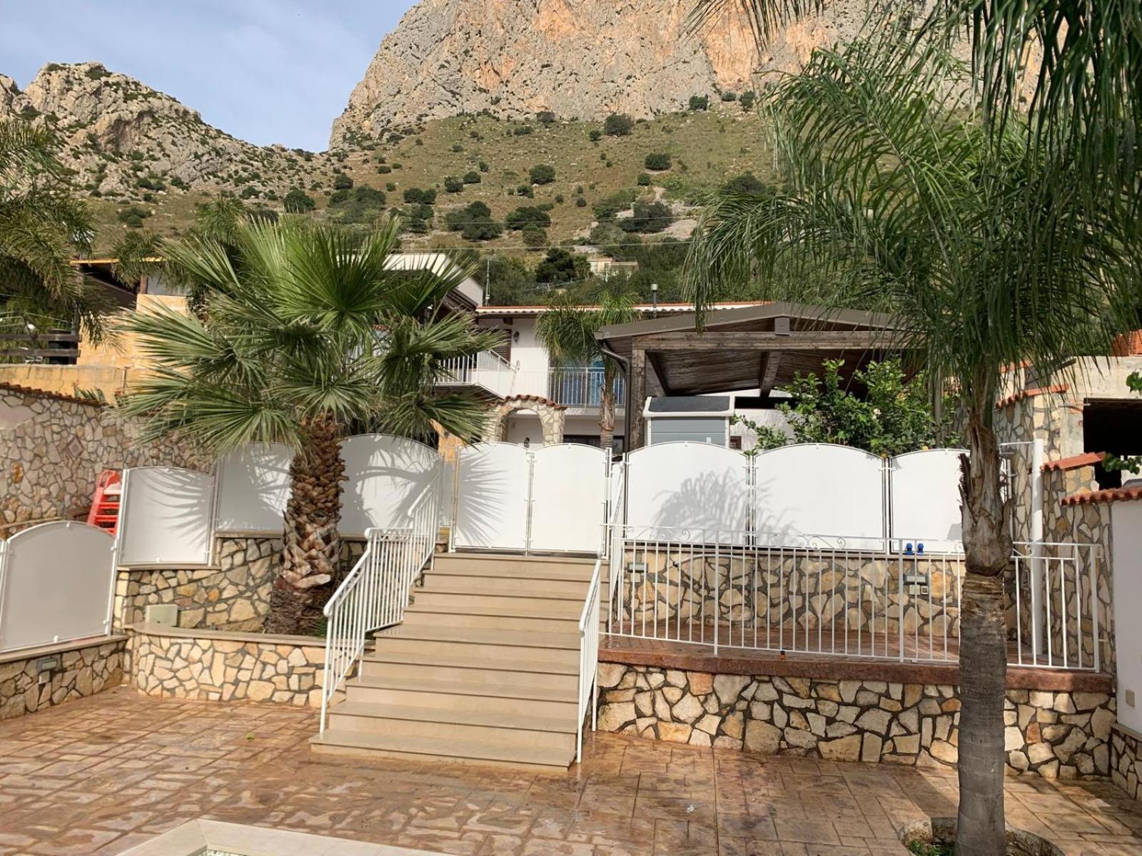 Villa Antonio Чинизи Екстериор снимка