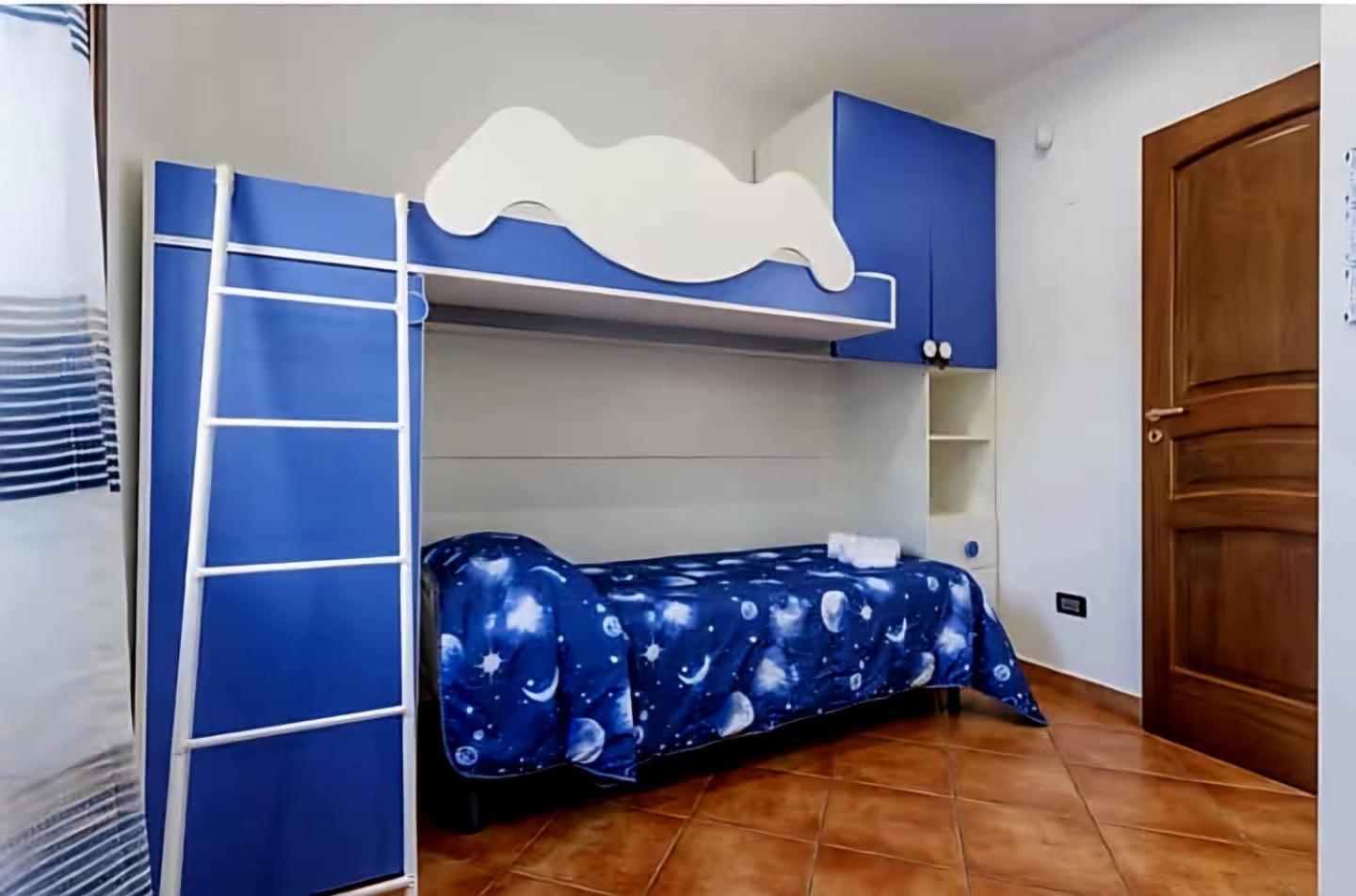 Villa Antonio Чинизи Екстериор снимка